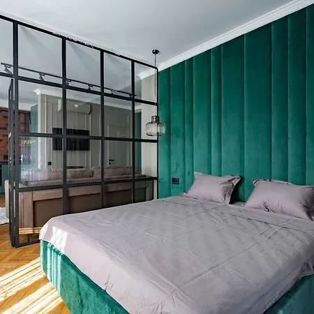 на большем фонтане 1 Apartman *