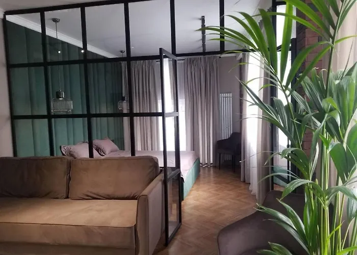 на большем фонтане 1 Apartman Odessza